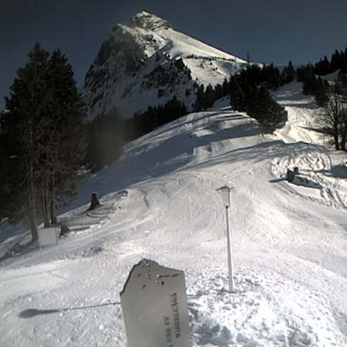 switzerland - mollis: skilift schilt - berggasthaus naturfreundehaus fronalp