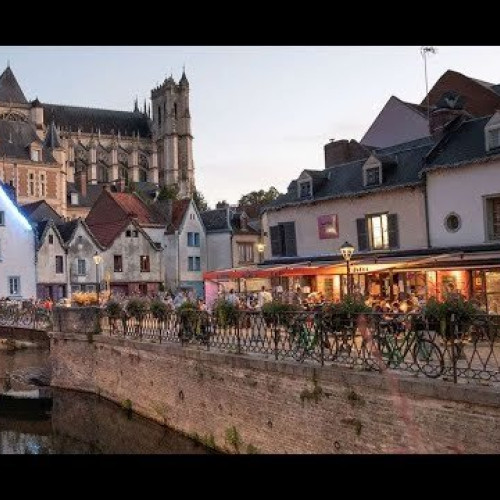 Amiens City Hall Live Cam: Historic French City Views