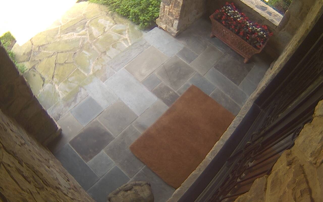 preview: house frontdoor webcam view in Washington